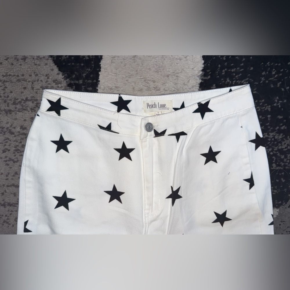 Peach Love California White Pants with Black Stars - Picture 2 of 3